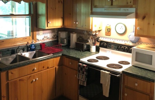 Hiawassee Cabin | Taylor Valley Cabin - Sleeps 4 -6