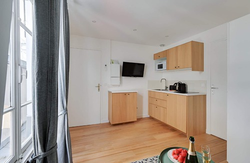Quartier du Mail Apartment | TBS 16 - Elegant studio in Montorgueil district
