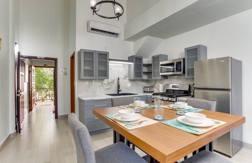 Placencia Apartment | TBS 34 Beachside-Resort Style Condo-Pool-1 Bedroom