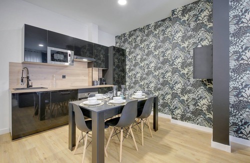 Quartier de la Maison-Blanche Apartment | TBS 65 - Charming and elegant apartment