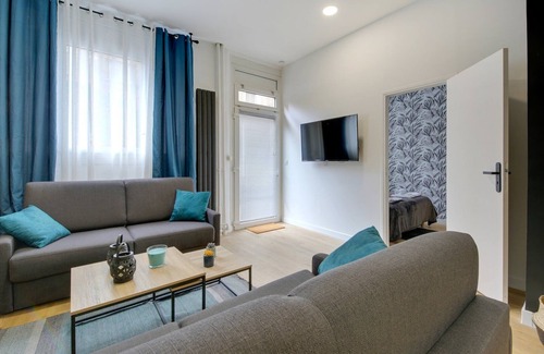 Quartier de la Maison-Blanche Apartment | TBS 65 - Charming and elegant apartment