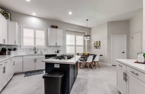 Plano House | TCH - Charming 4bd/3ba home in Plano with Office
