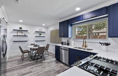 Grapevine House | TCH - Cozy 3bd/2ba home in Grapevine w/Workspace