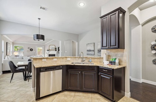 Keller House | TCH - Spacious 4bd/2ba home in Keller with Office
