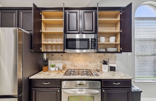 Keller House | TCH - Spacious 4bd/2ba home in Keller with Office