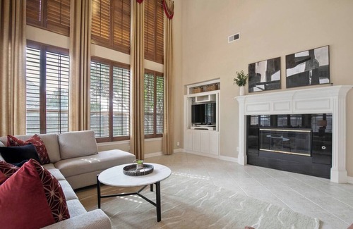 Fort Worth House | TCH - Spacious 5bd/4.5ba in Fort Worth with Office