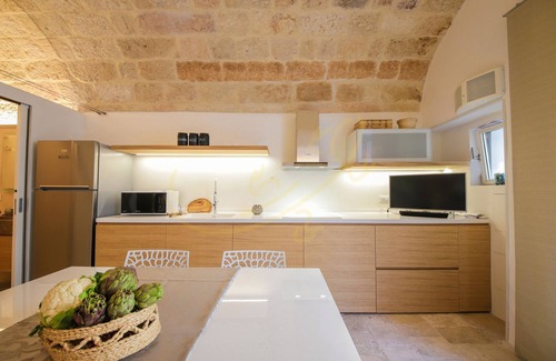 Polignano a Mare Apartment | TD Casa Kairos Cozy Smart Apartment in the Center