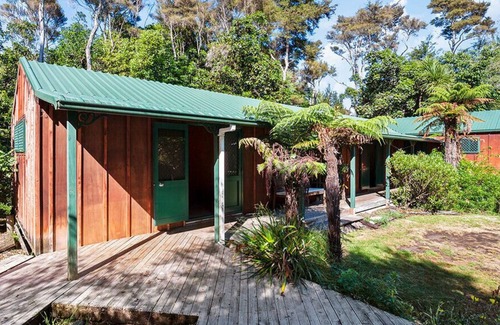 Turangi Cottage | TE AHO LODGE - TURANGI HOLIDAY HOME, family friendly in Turangi
