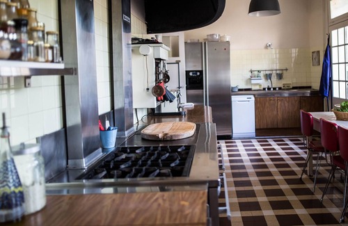 Fondettes House | TEA&CHILL - Le Chateau des Tourelles - heated pool, tree houses