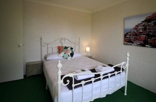 Augusta House | Tea Tree Cottage - close to the ocean and the river - Tea Tree Cottage - close to the ocean and the river