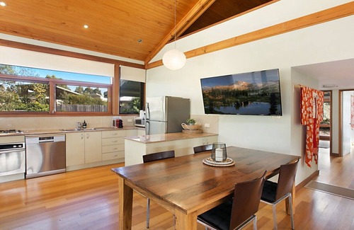 Pokolbin House | TEAHOUSE - THE VINTAGE HOLIDAY HOUSES