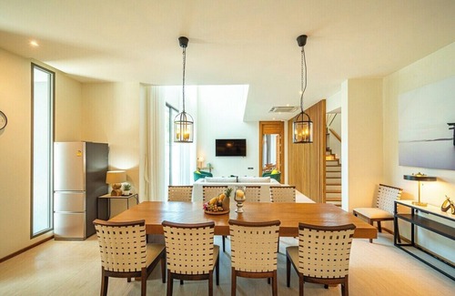Choeng Thale Villa | Teak 5 Bedroom Luxurious Pool Villa, Bangtao Beach
