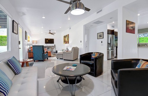 Sunrise Vista Chino House | Teal and Tangerine Retreat, Movie Colony East, Hot Tub, Pool, Dog Ok