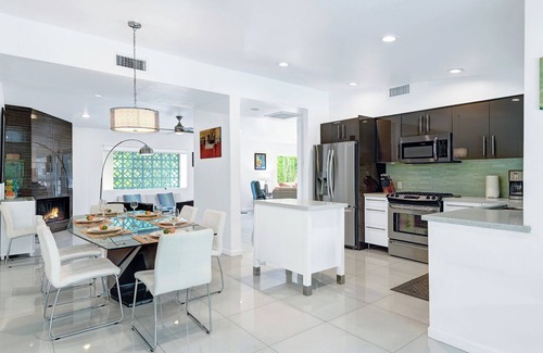 Sunrise Vista Chino House | Teal and Tangerine Retreat, Movie Colony East, Hot Tub, Pool, Dog Ok