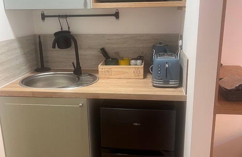 Richmond-upon-Thames Apartment | Teddington Little Secret