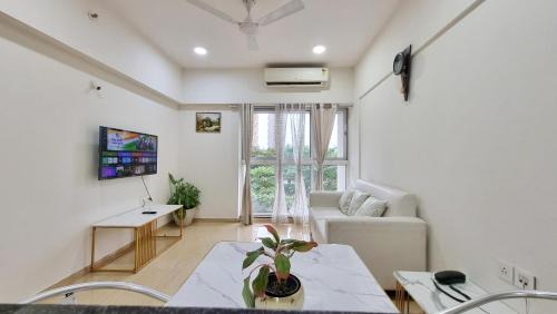 Kadadhe Apartment | Teesta Suites at Lodha Belmondo Golf Resort 1BHK Apartments in Pune 어서 오세요