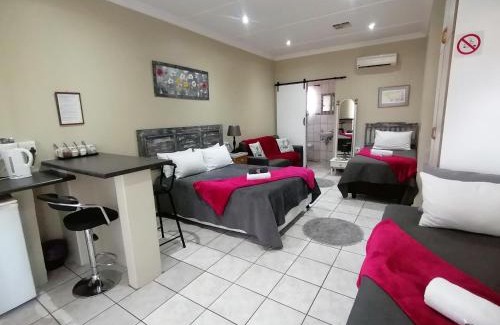Upington House | Tehillah Guesthouse