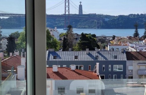 Linda-a-Velha Apartment | Tejo River View Apartment nearby Belém