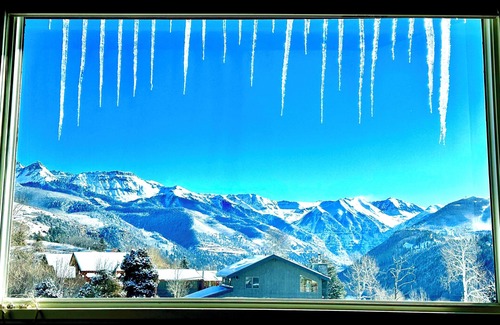 Telluride Condo | Telluride SkyBox Luxury Retreat!