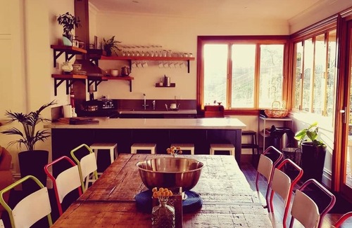 Healesville House | Temora House is the Queen of main street & sits high over beautiful Healesville