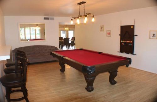 Tempe House | Tempe Escape with Heated Pool, Billiards & Firepit Fun