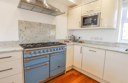 Sidmouth House | TEMPLE HOUSE, pet friendly, luxury holiday cottage in Sidmouth