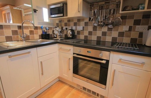 Broadwell Cottage | TEMPLE MEWS, family friendly, with a garden in Stow-On-The-Wold