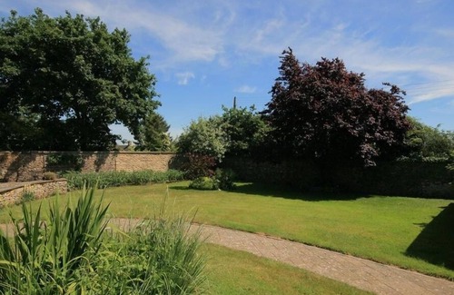 Broadwell Cottage | TEMPLE MEWS, family friendly, with a garden in Stow-On-The-Wold
