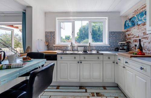 Pembroke House | Tenby Lodge - Three Bedroom House, Sleeps 6