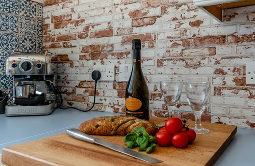Pembroke House | Tenby Lodge - Three Bedroom House, Sleeps 6