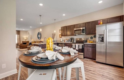 Clarksville House | Tennessee Blues- 40 minutes away from Nashville