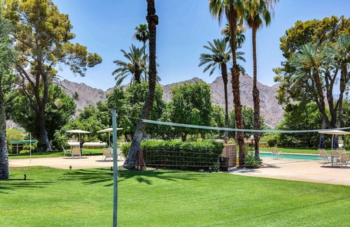 Indian Wells House | Tennis Garden Indian Wells Mid Century View Home and Pool
