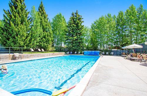 Teton Village Apartment | Tensleep B11
