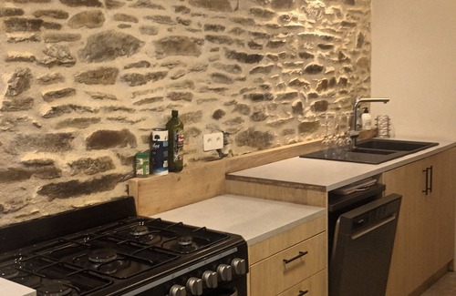 Lacapelle-Pinet Cabin | Tente Glamping Dans le Calme, Avec Piscine, Salle de Bain et Cuisine