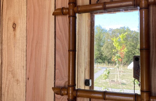 Thiel-sur-Acolin RV Rental | Tente La Frida Kahlo