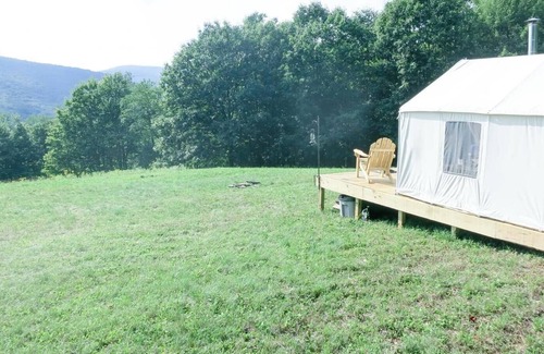 Oliverea RV Rental | Tentrr Signature Site - Eagle Mountain Eyrie