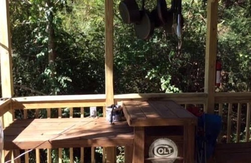 Bogalusa RV Rental | Tentrr Signature Site - Treetop Adventure
