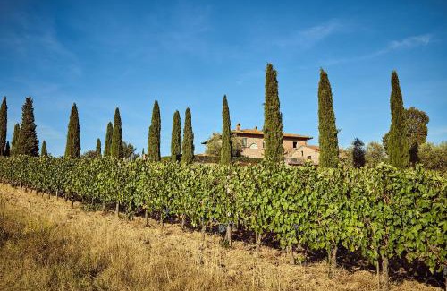 Montepulciano Villa | Tenuta Golo - Villa and Winery - Tuscany