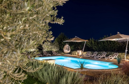 Ostuni Villa | TENUTA TRAGHETTO villa w saltwater heated pool