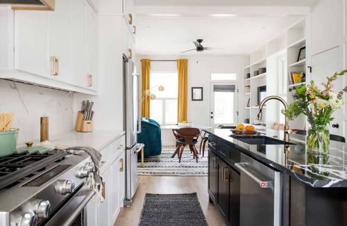 East Side House | Tequila Sunrise by Minty Living