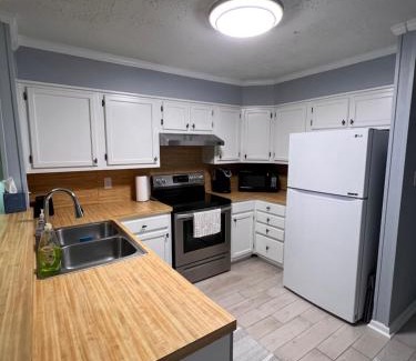 Ocean Drive Apartment | Tequila Sunrise