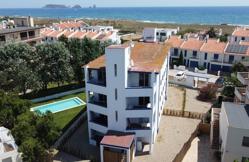 Mas Pinell Apartment | TER 32D - Renovated apartment near the beach and with A/C