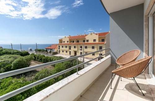 Praia de Santa Cruz Apartment | Terraço da Formosa