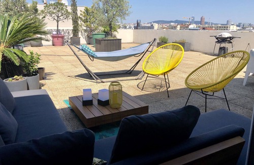 8th Arrondissement Apartment | Terrace apartment overlooking Lyon, with excellent transport links