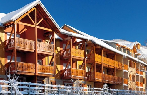 Ax-les-Thermes Apartment | Terrace, balcony, parking, tv, ski locker, 34m², Ax-Les-Thermes