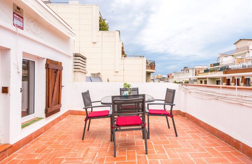 Sants-Montjuic Apartment | Terrace Haven by Plaza España