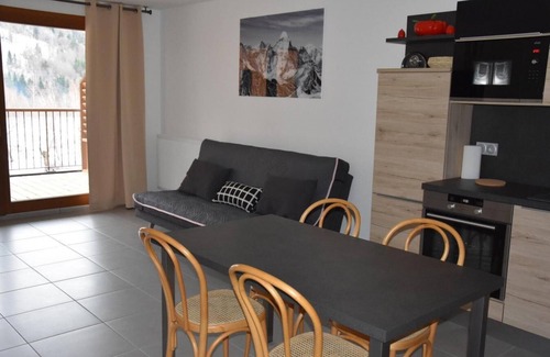 Bozel Apartment | Terrace, parking, tv, 54m², Courchevel