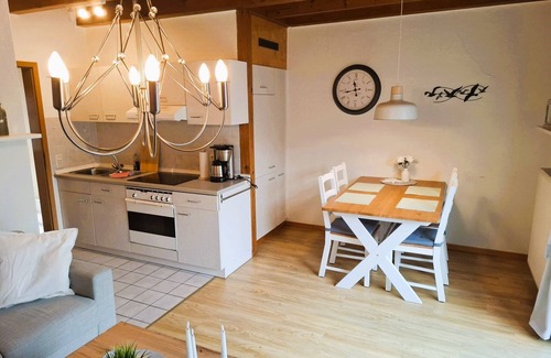 Neugarmssiel Apartment | Terraced house 2/guest house "zur alten Schmiede"