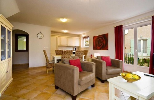 Vidauban House | Terraced House in Vidauban with Water Slides