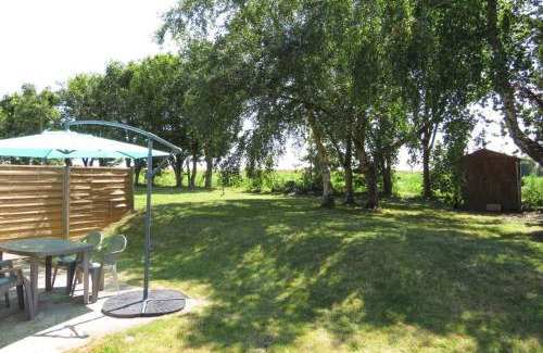 Saint-Meloir-des-Ondes Apartment | Terraced house, St Meloir des Ondes